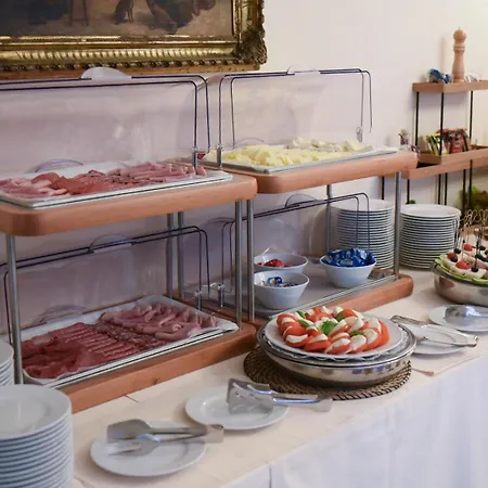 Les 7 Erica فندق 4*