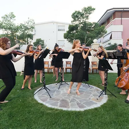 فندق Les 7 Erica 4*