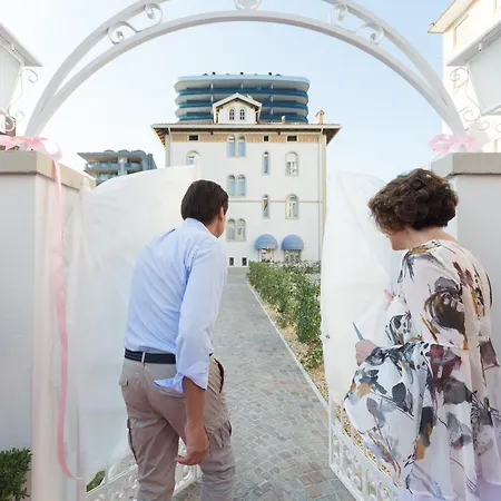 Les 7 Erica فندق