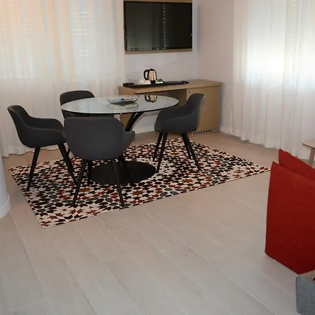 فندق Les 7 Erica غرادو